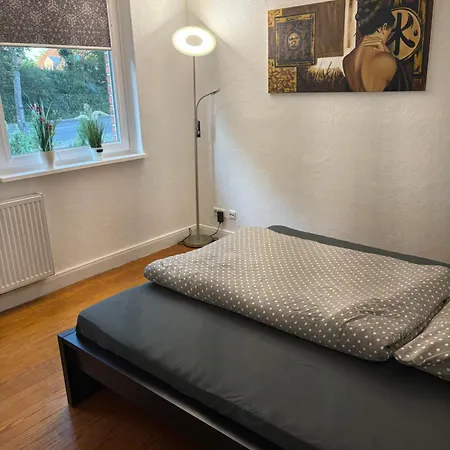 Haus Fuer Handwerker Und Monteure